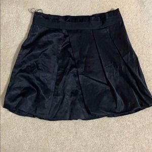 Black Club Monaco skirt. Size 12. Very good